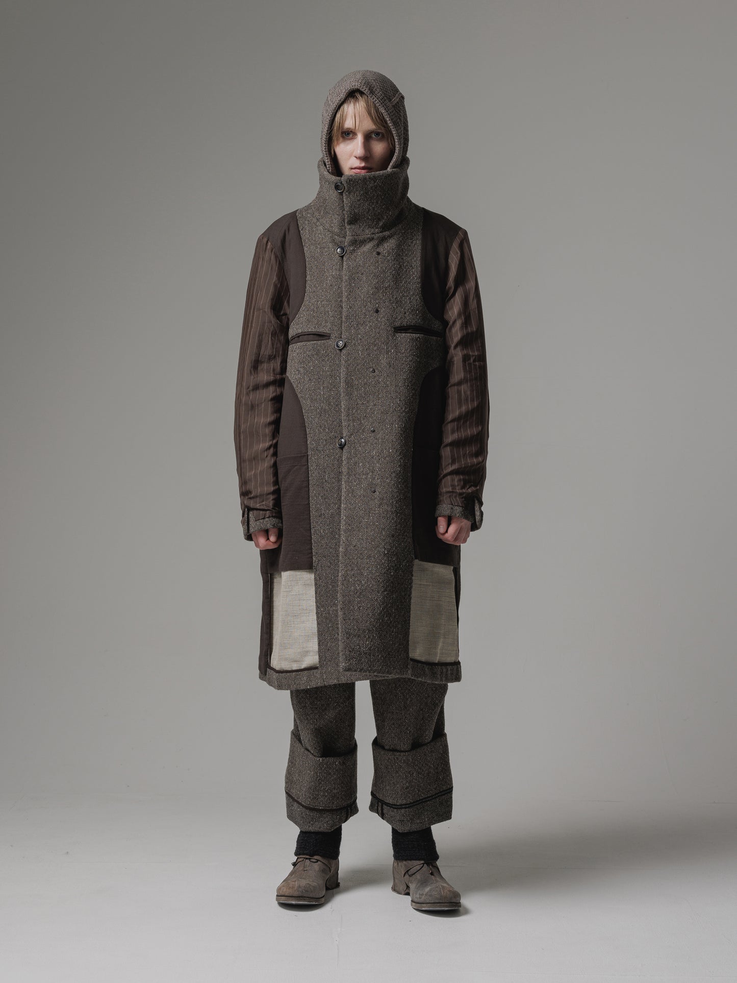 
                  
                    [ISO] shetland wool high neck coat
                  
                