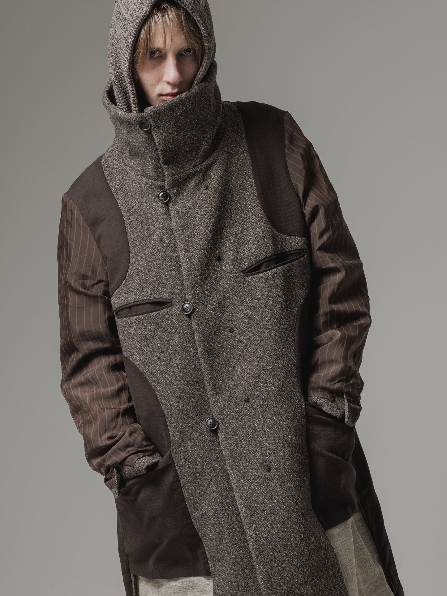 
                  
                    [ISO] shetland wool high neck coat
                  
                