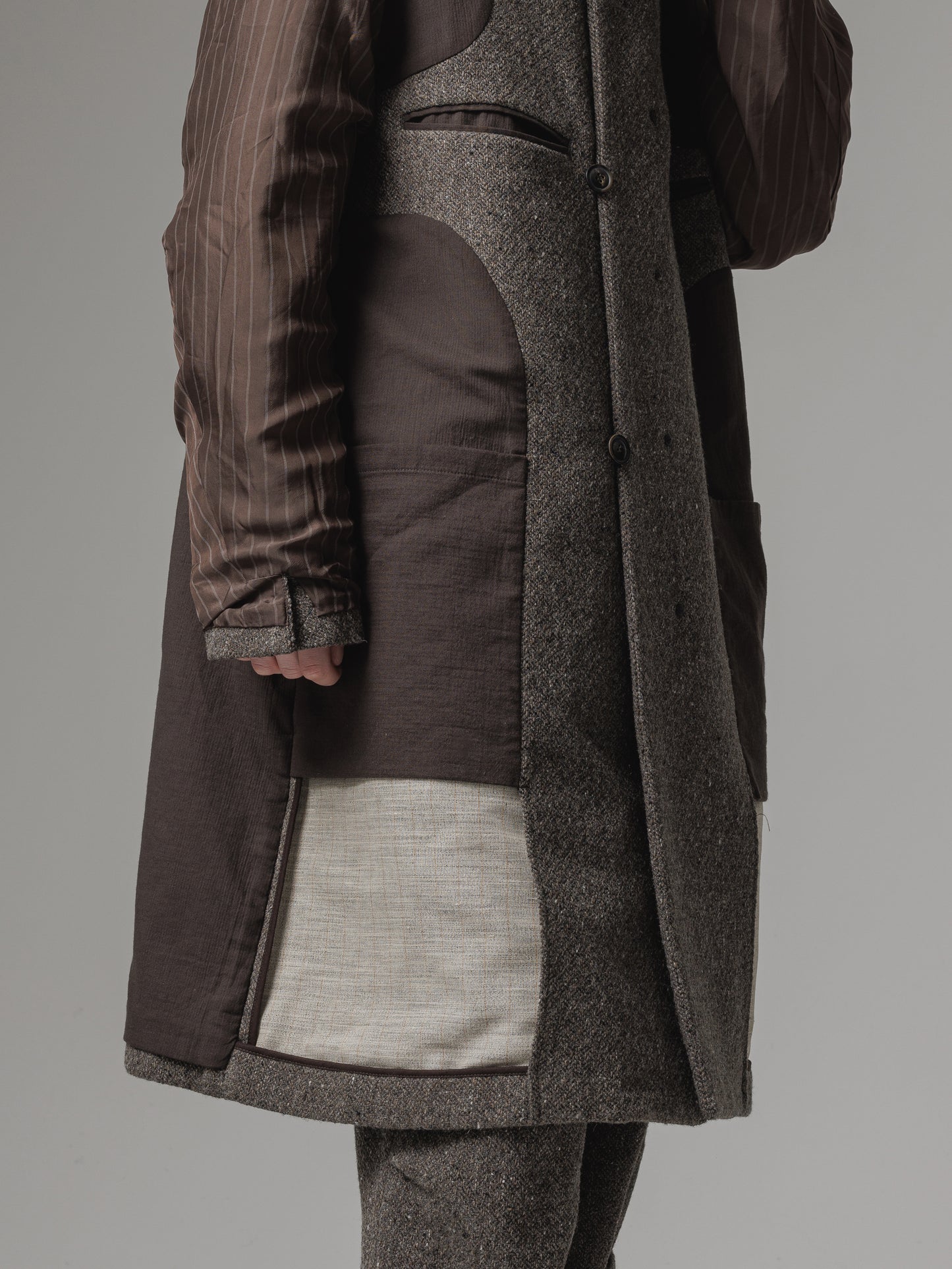 
                  
                    [ISO] shetland wool high neck coat
                  
                