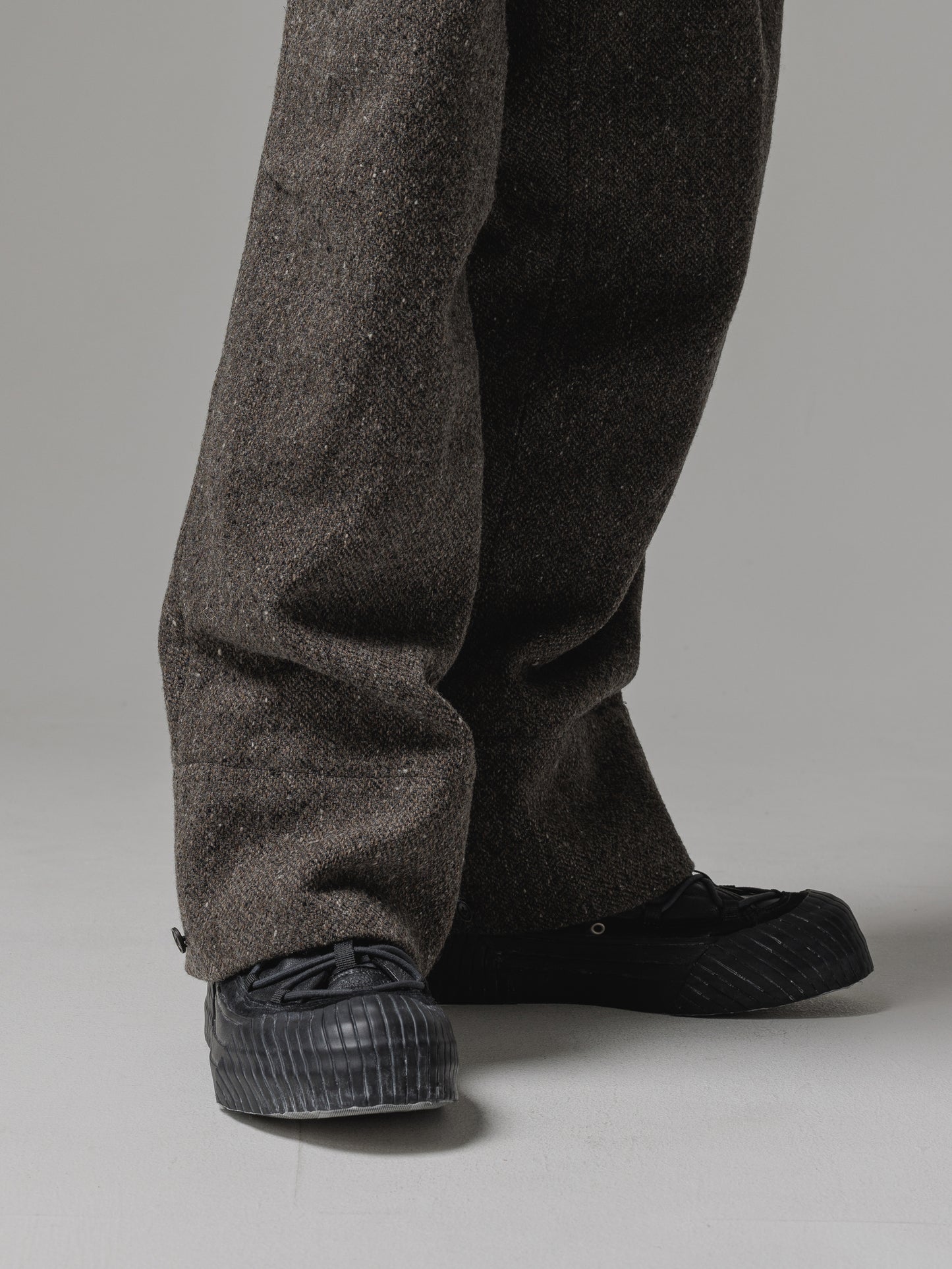 
                  
                    [ISO] shetland wool wide trousers
                  
                