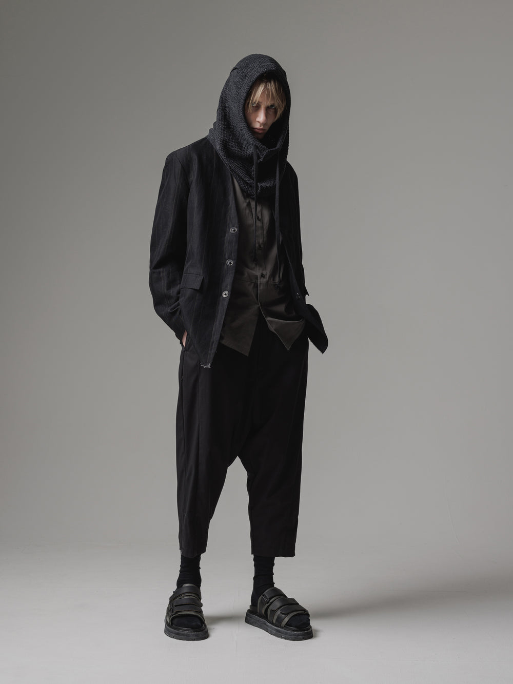 黒ジャケット イヴィスト IYISUTO 取合い 