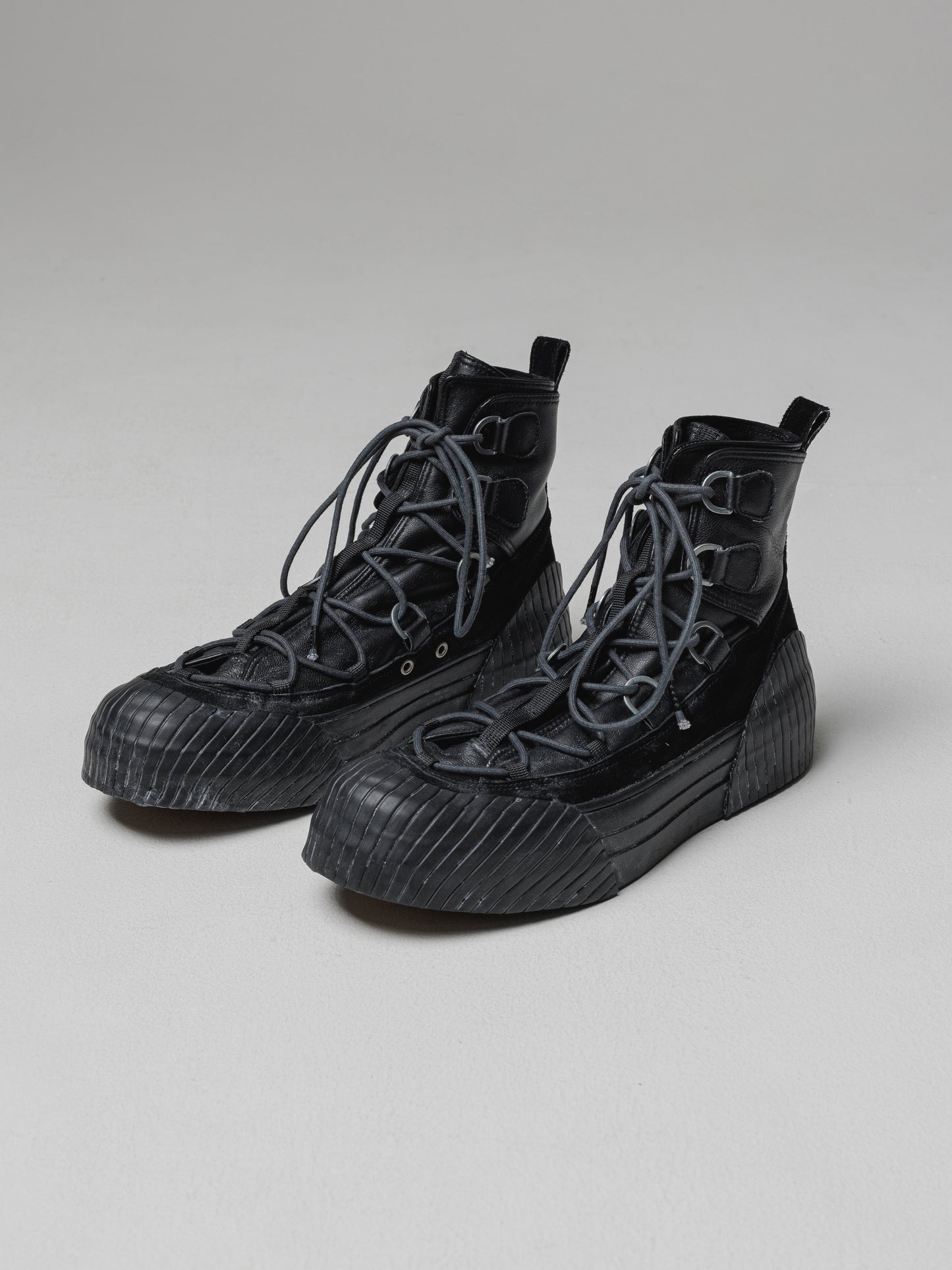
                  
                    [ISO] sheep leather sneakers
                  
                