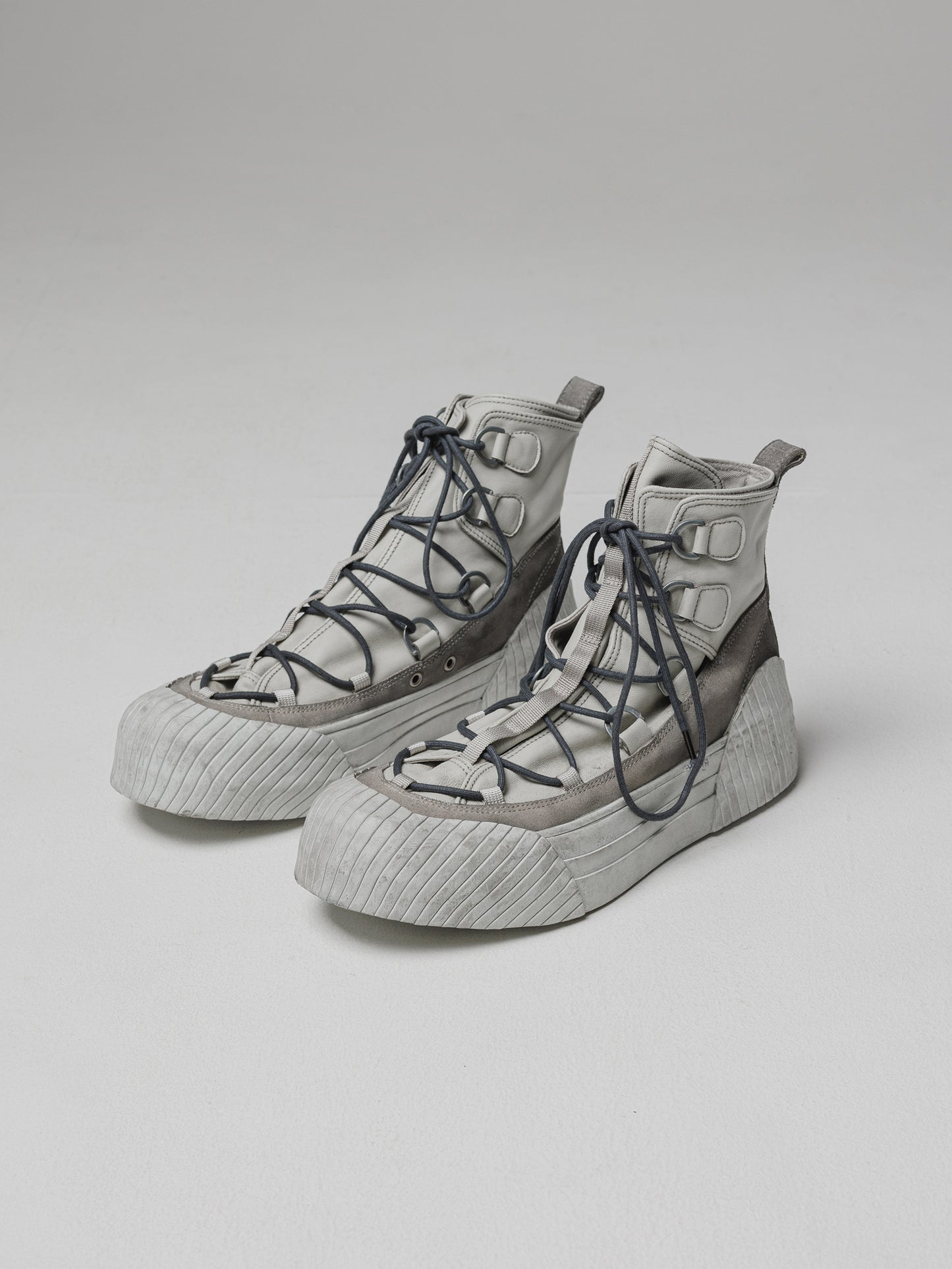 
                  
                    [ISO] sheep leather sneakers
                  
                