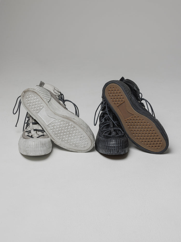 
                  
                    [ISO] sheep leather sneakers
                  
                