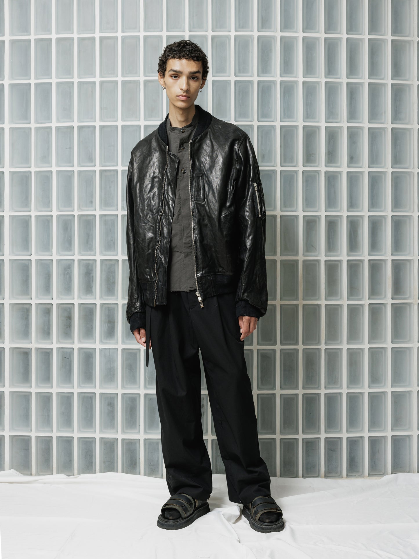 
                  
                    [ISO] ×incarnation Horsehide Bomber Jacket
                  
                