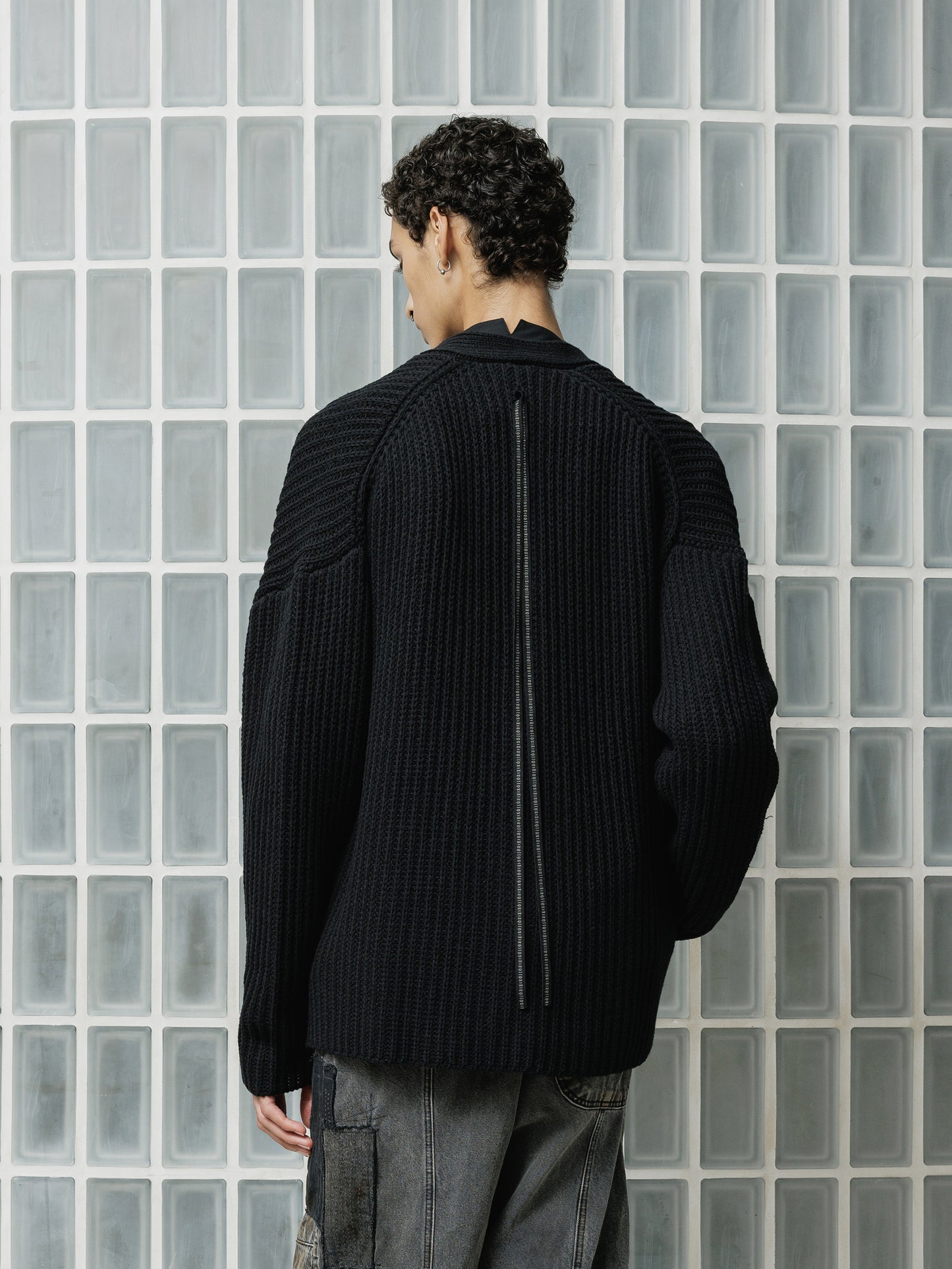 
                  
                    [ISO] Knit Cardigan
                  
                
