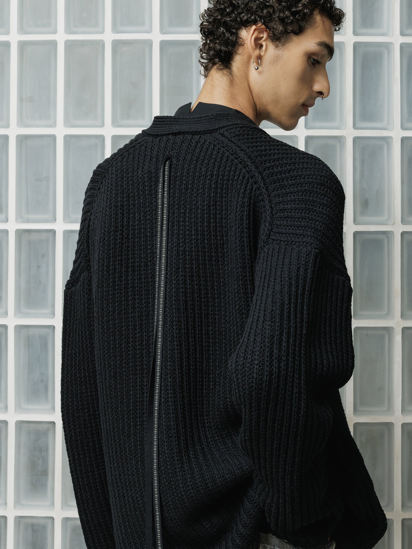 
                  
                    [ISO] Knit Cardigan
                  
                