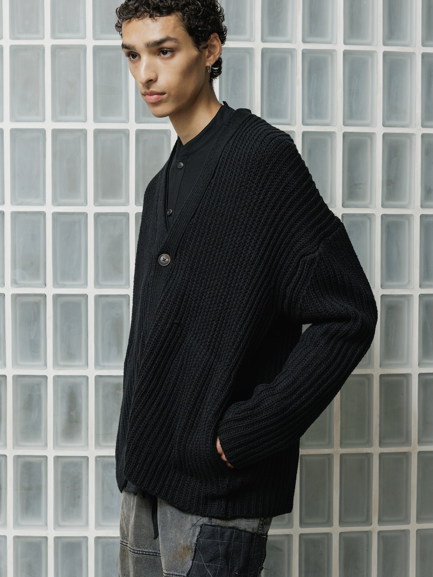 
                  
                    [ISO] Knit Cardigan
                  
                