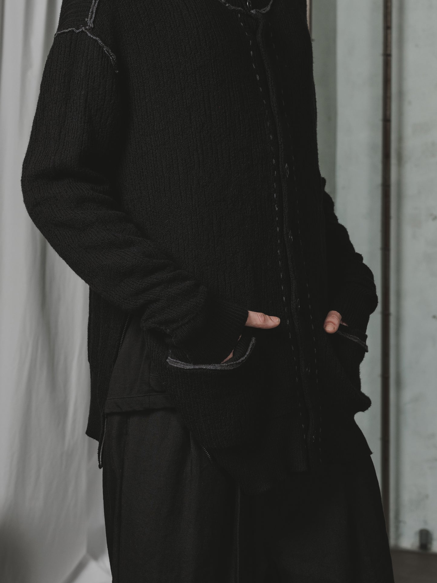 
                  
                    COTTON/CASHMERE CARDIGAN
                  
                