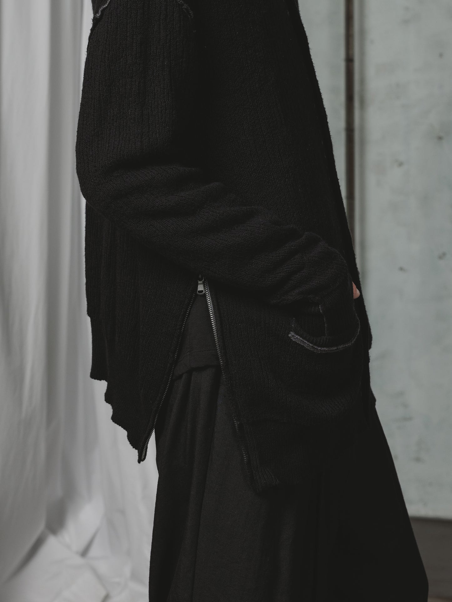 
                  
                    COTTON/CASHMERE CARDIGAN
                  
                