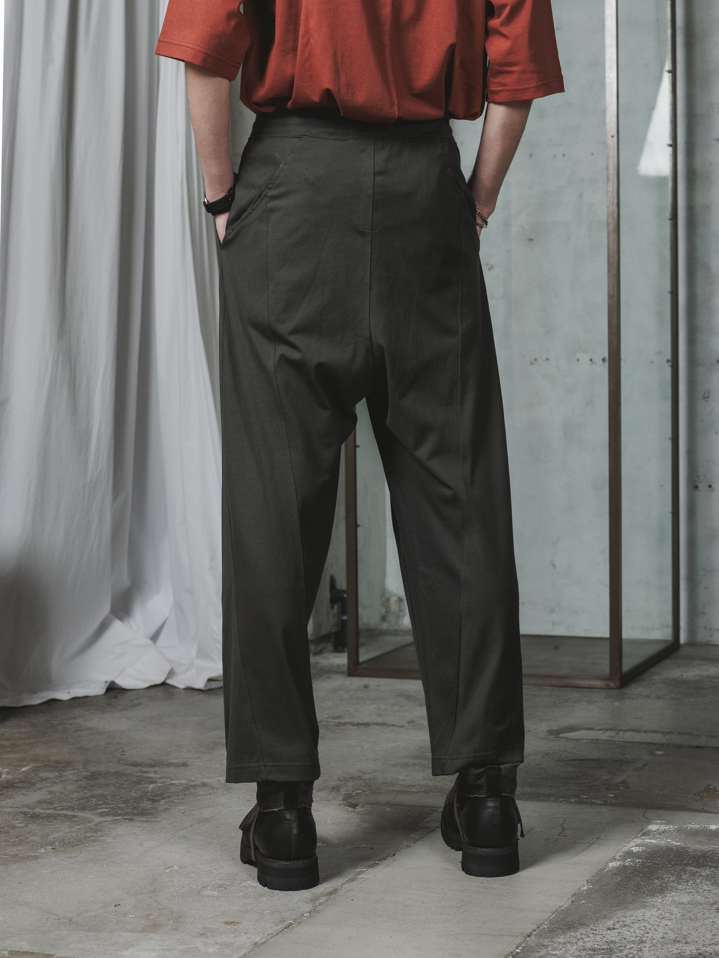 
                  
                    EXCLUSIVE COTTON JERSEY WIDE TROUSERS
                  
                