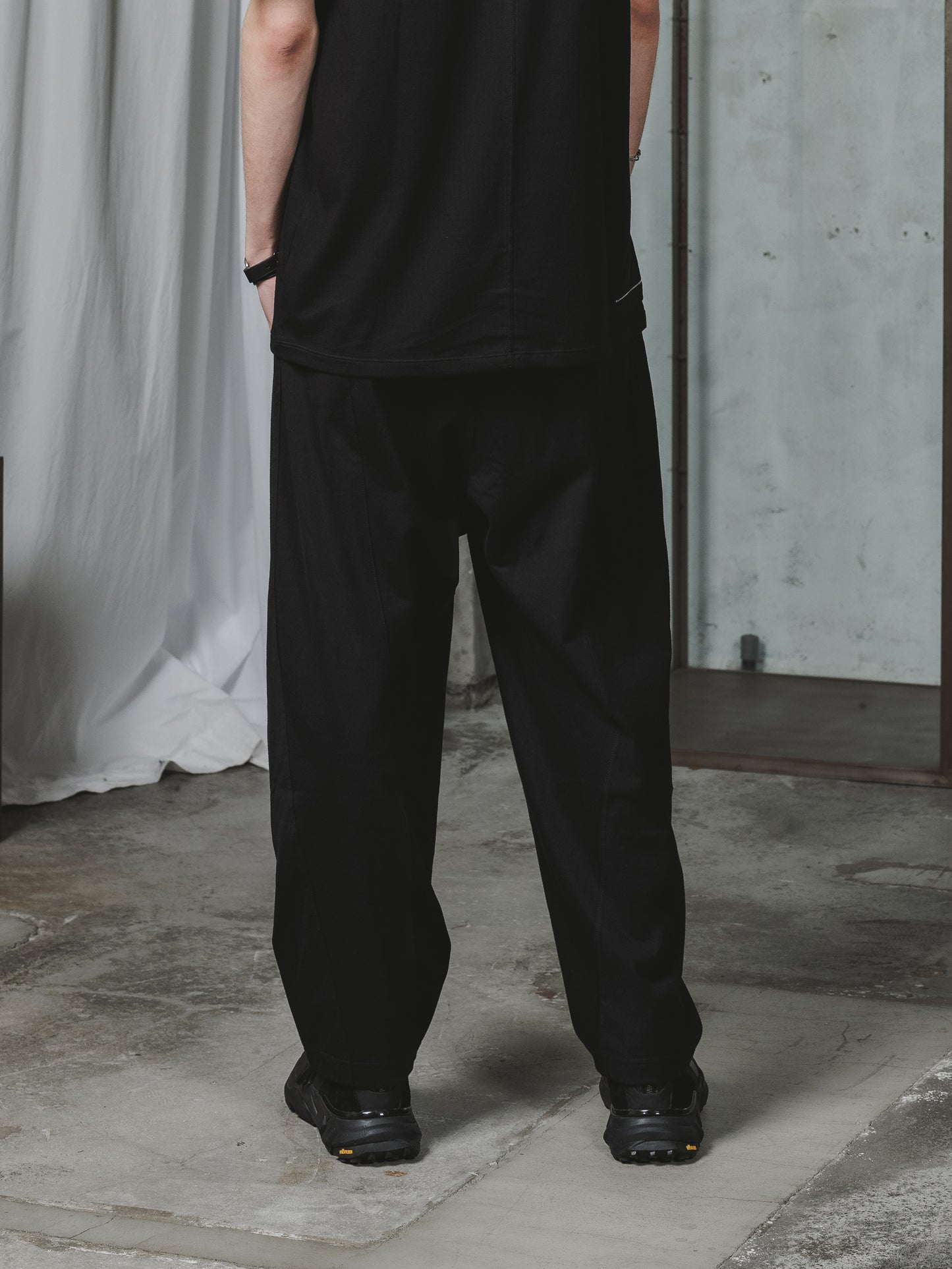 
                  
                    EXCLUSIVE COTTON JERSEY WIDE TROUSERS
                  
                