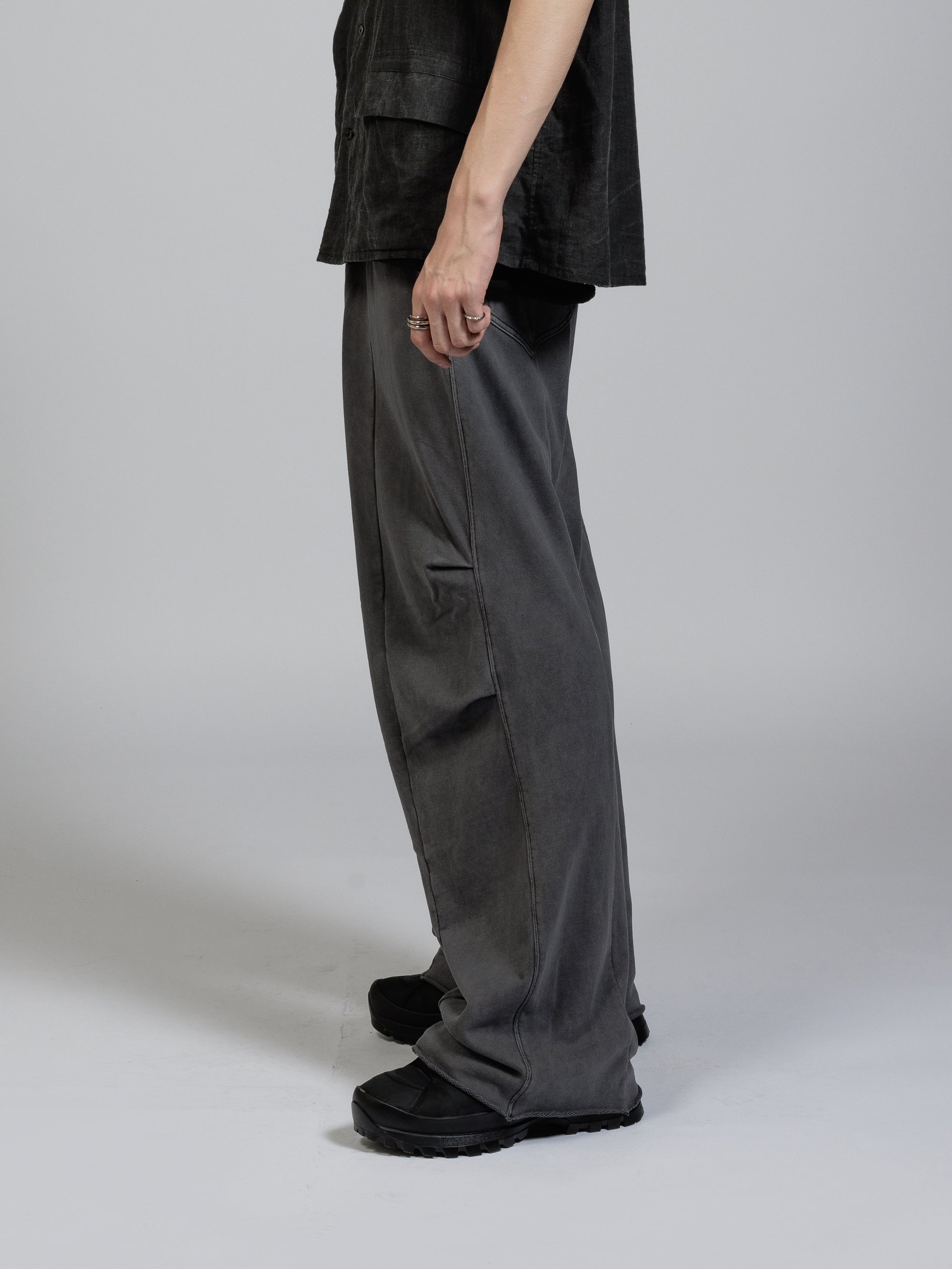 THE VIRIDI-ANNE（ザ ヴィリディアン） TVA 25SS Sweat wide pants（裏