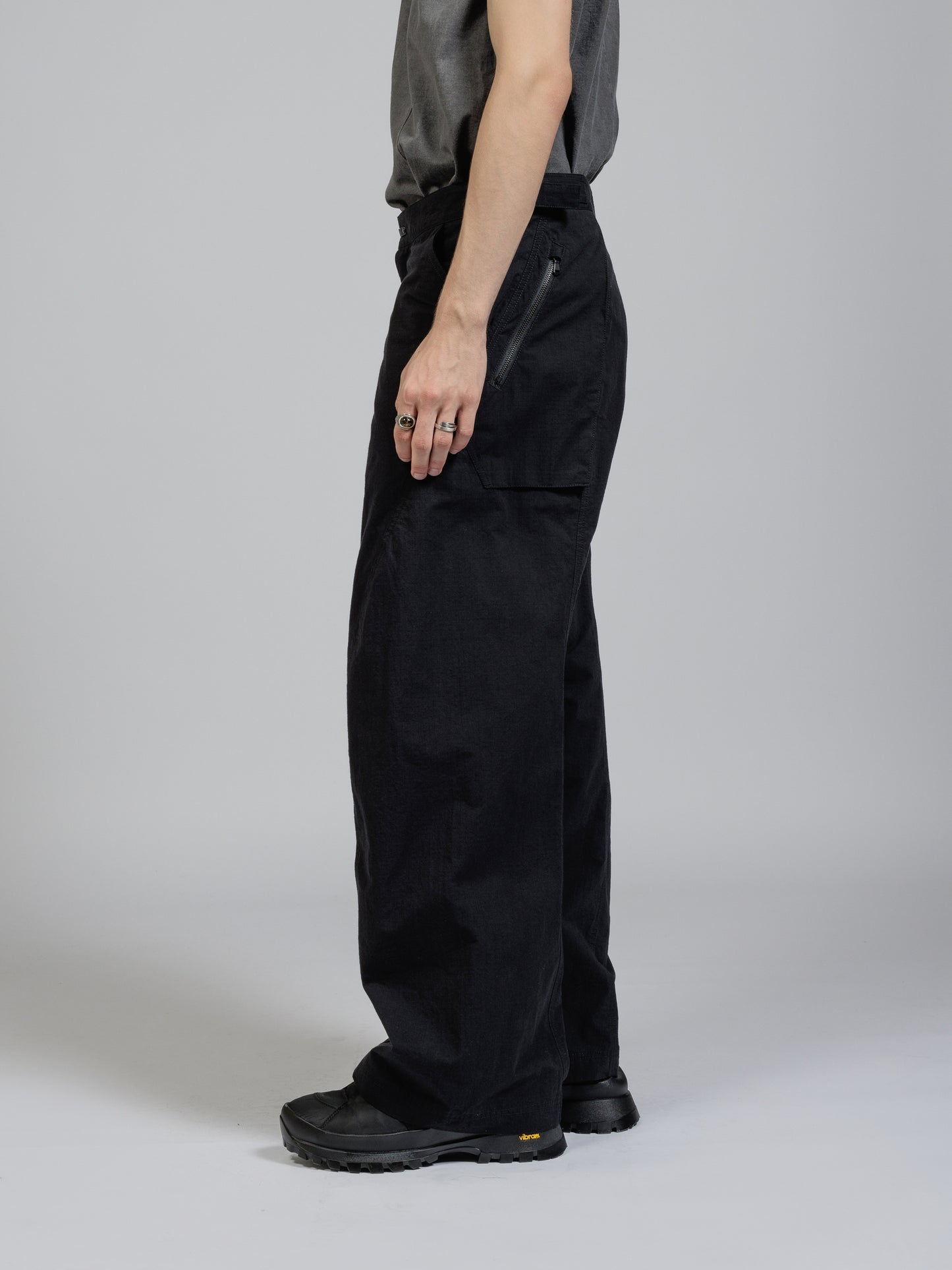 
                  
                    Ripstop wide-trousers
                  
                