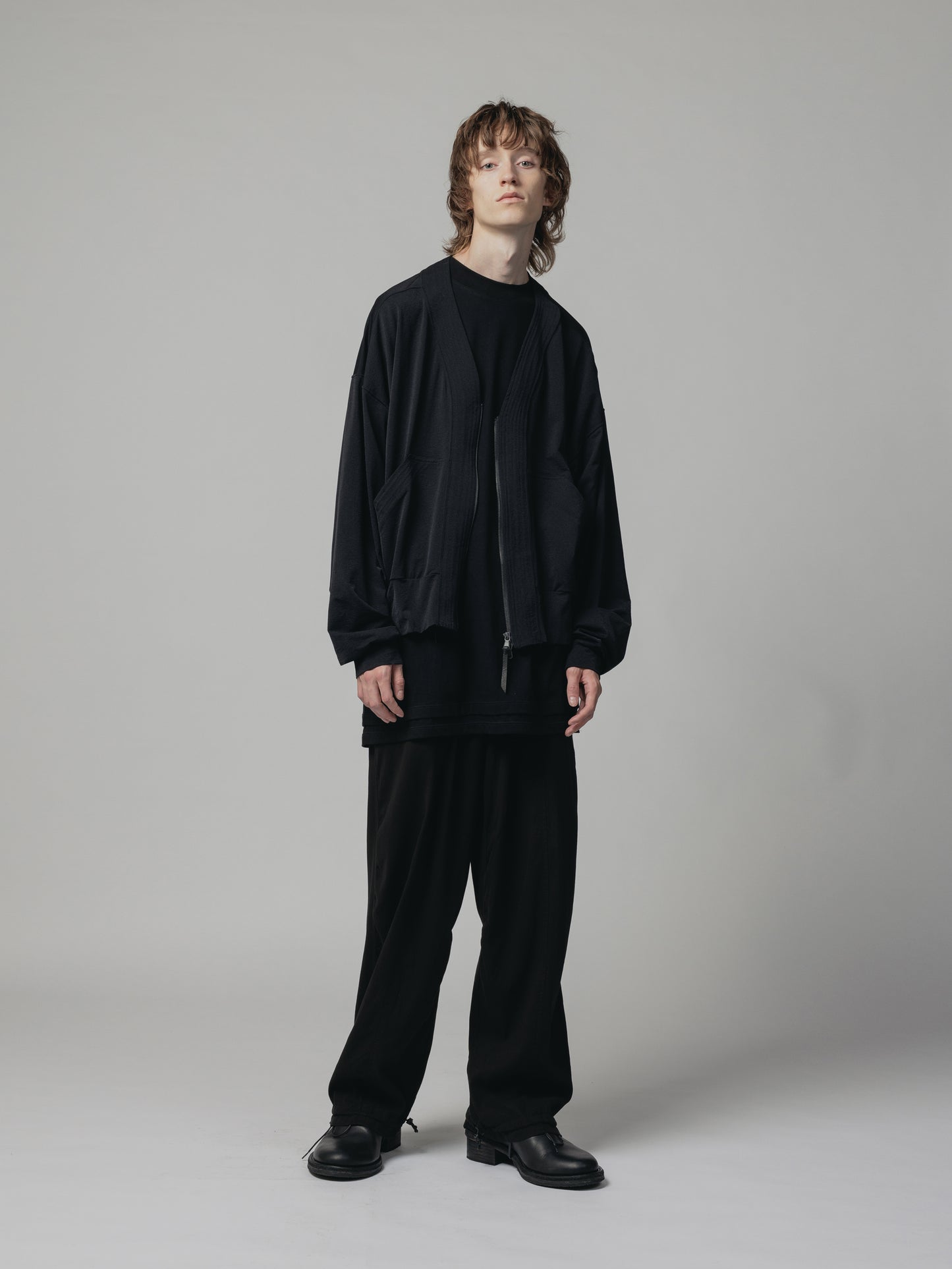 
                  
                    NYLON SMOOTH ZIP-UP CARDIGAN
                  
                