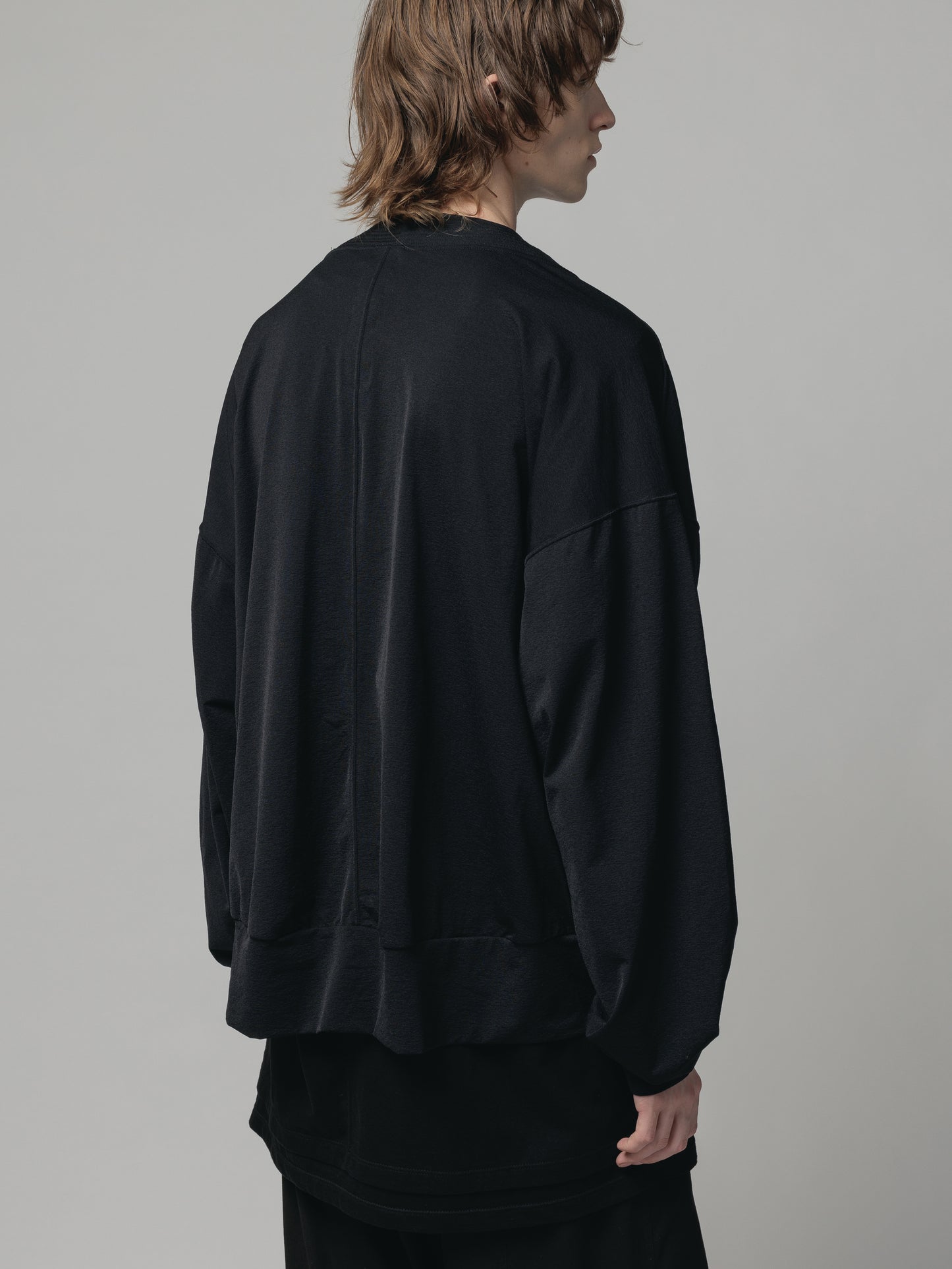 
                  
                    NYLON SMOOTH ZIP-UP CARDIGAN
                  
                