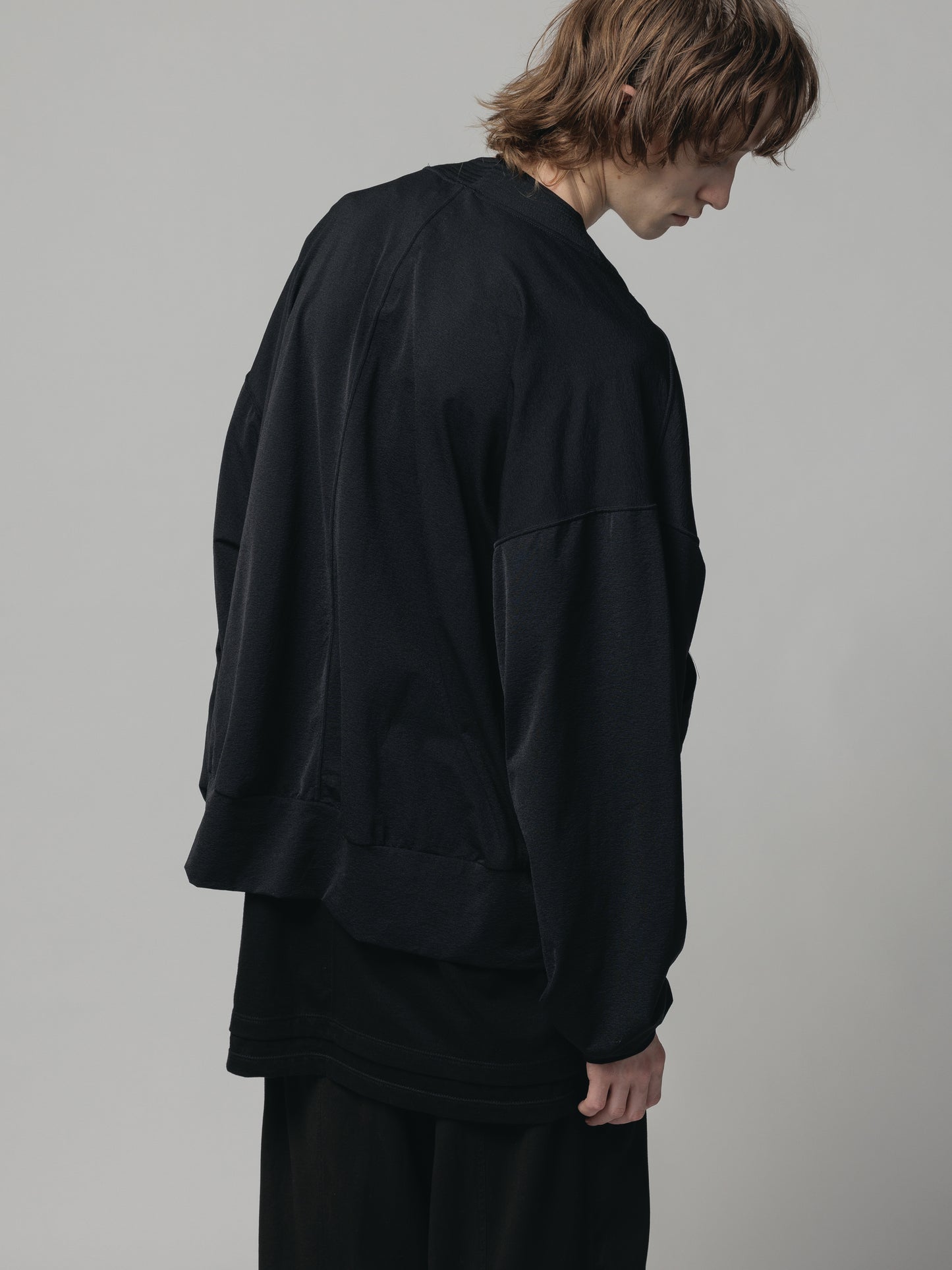 
                  
                    NYLON SMOOTH ZIP-UP CARDIGAN
                  
                