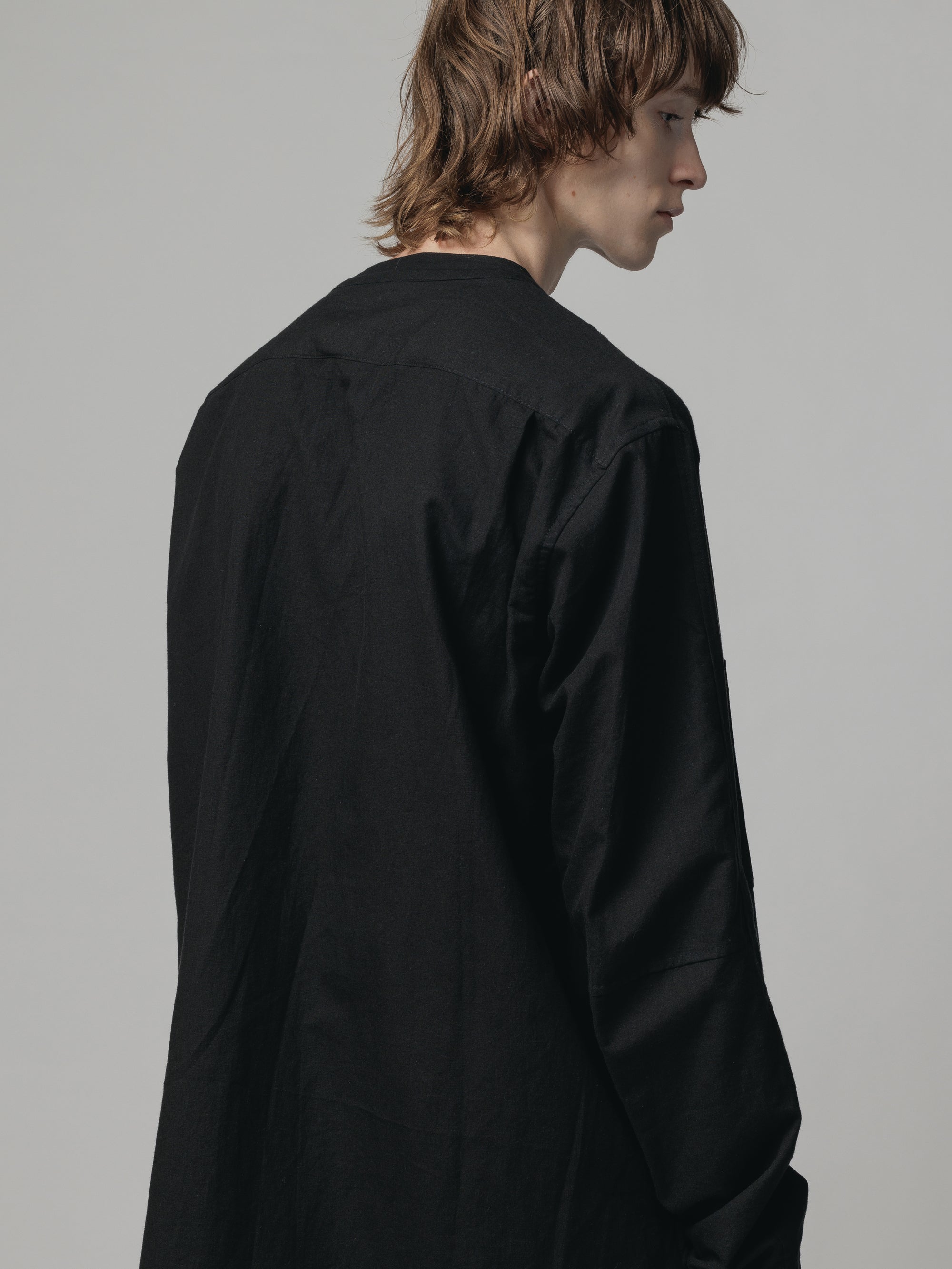 The Viridi-anne ザヴィリジアン co/li v shirt THE VIRIDI-ANNE（ザ ヴィリディアン） TVA 24SS COTTON/LINEN V