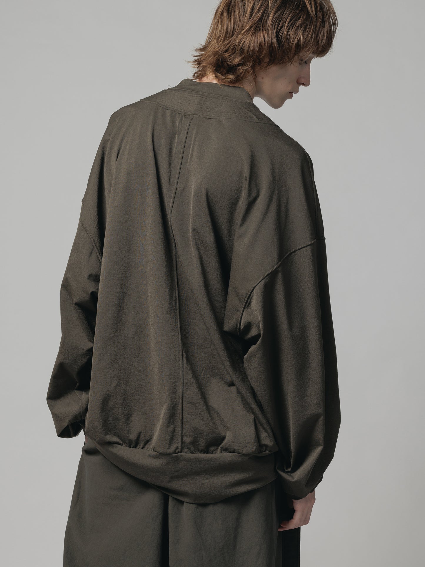 
                  
                    NYLON SMOOTH ZIP-UP CARDIGAN
                  
                