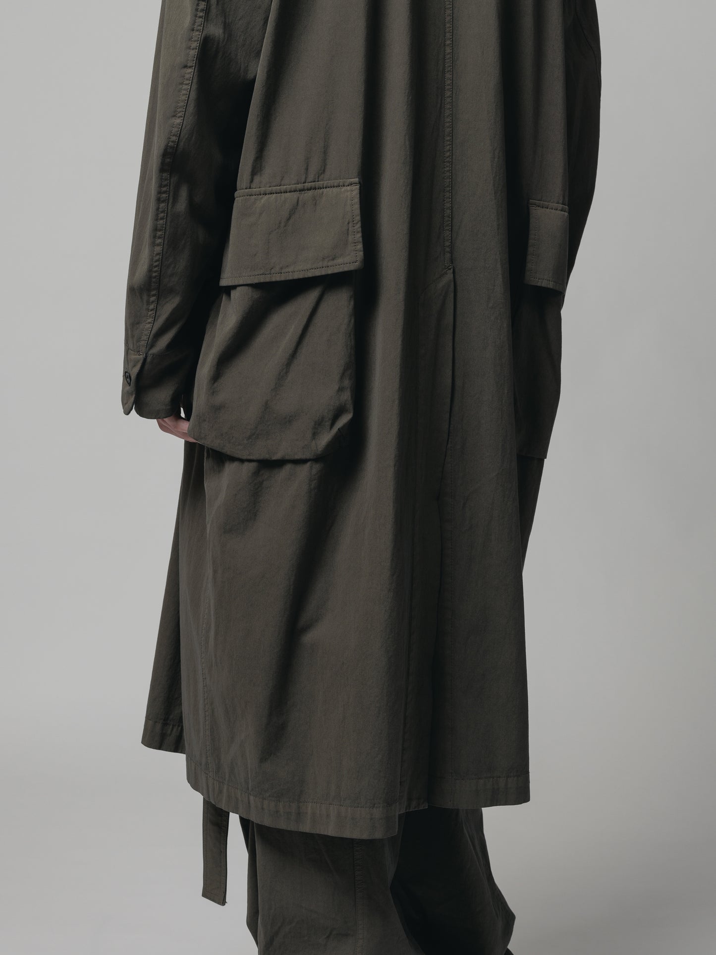 
                  
                    DRY COTTON COAT
                  
                