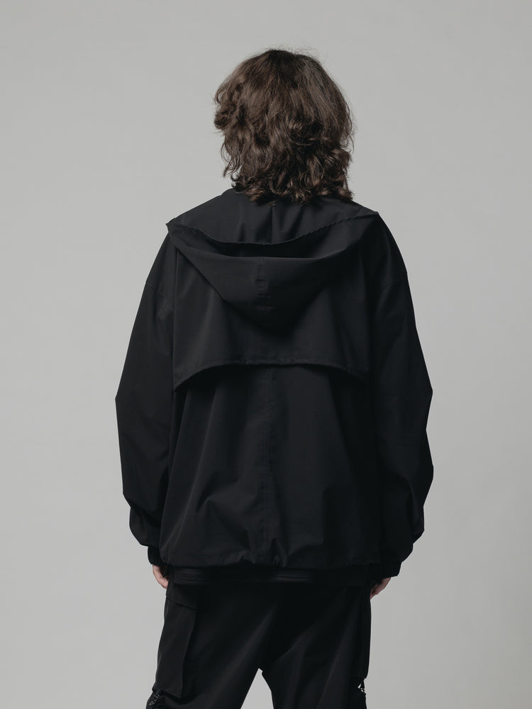 
                  
                    WATER-REPELLENT HOODED JKT
                  
                