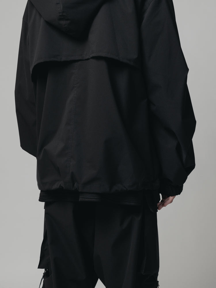 
                  
                    WATER-REPELLENT HOODED JKT
                  
                