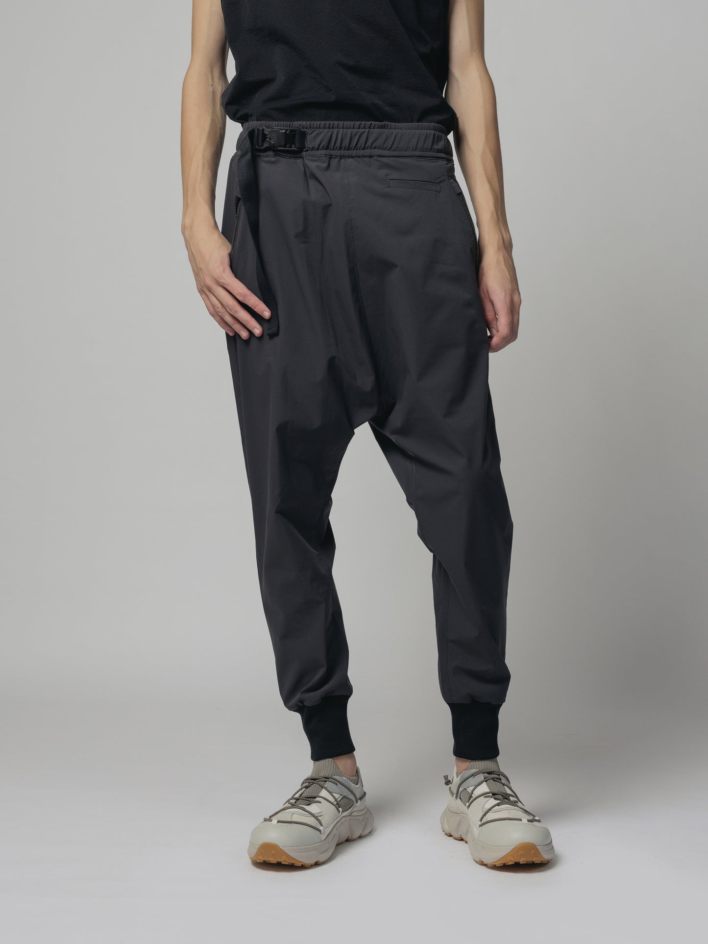 
                  
                    WATER-REPELLENT RIBED PANTS
                  
                