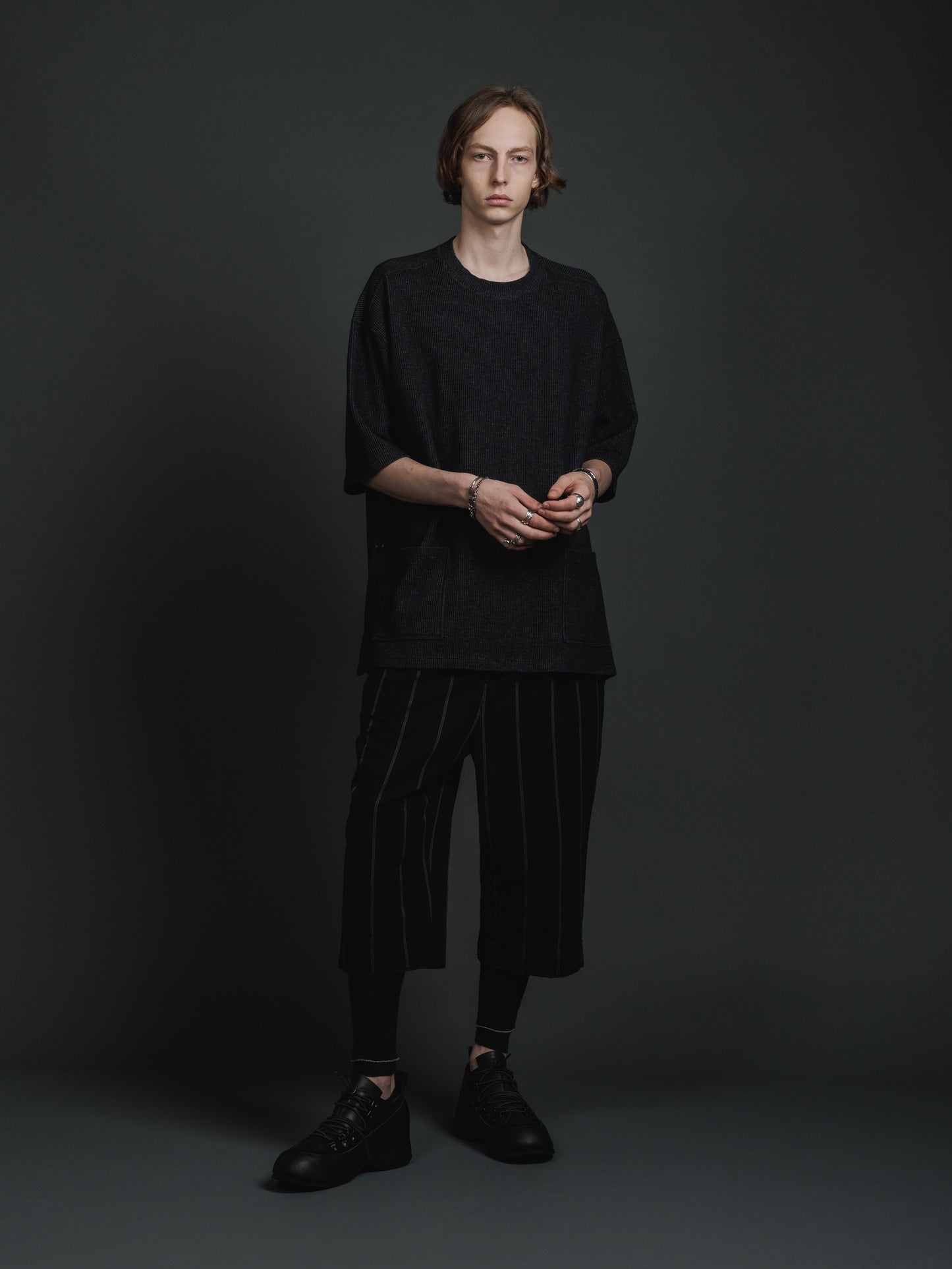 
                  
                    STRIPE KNIT T-SHIRT
                  
                