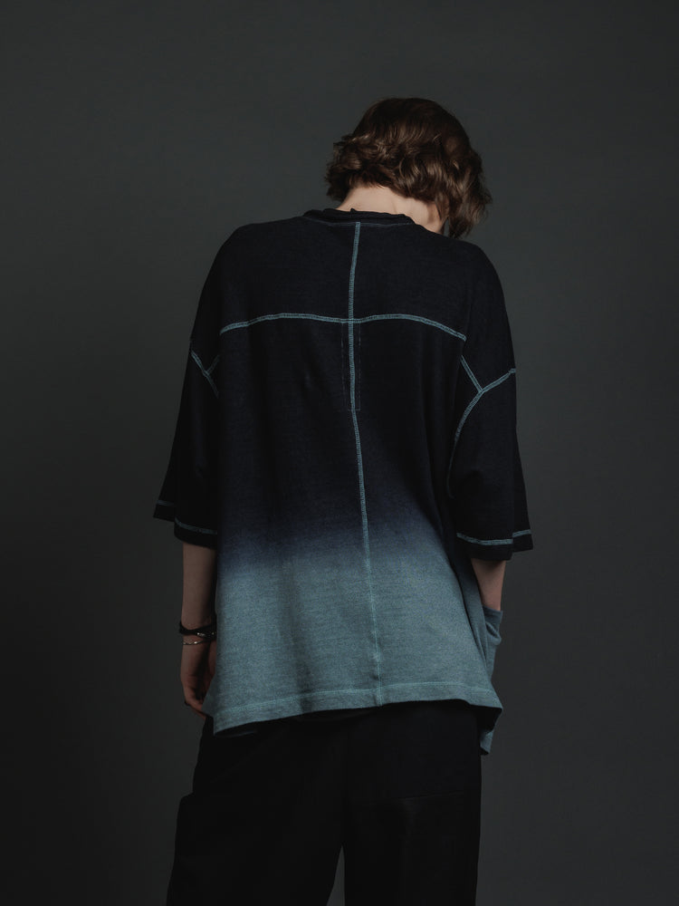 
                  
                    GRADATION DYE JERSEY DOLMAN SLEEVE T
                  
                