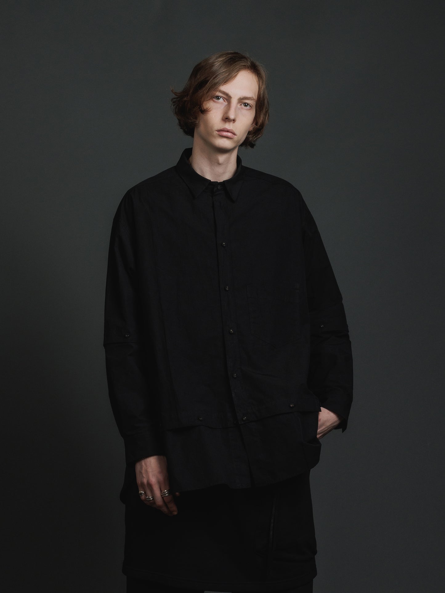 
                  
                    DETACHABLE SHIRT
                  
                