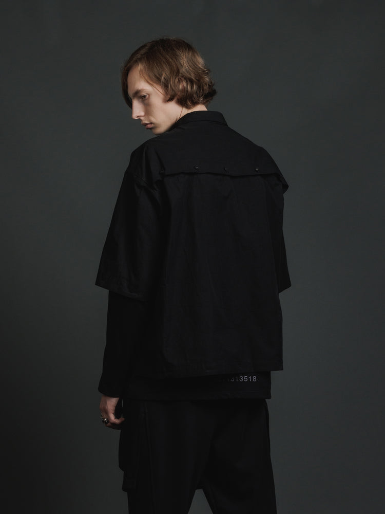 
                  
                    DETACHABLE SHIRT
                  
                