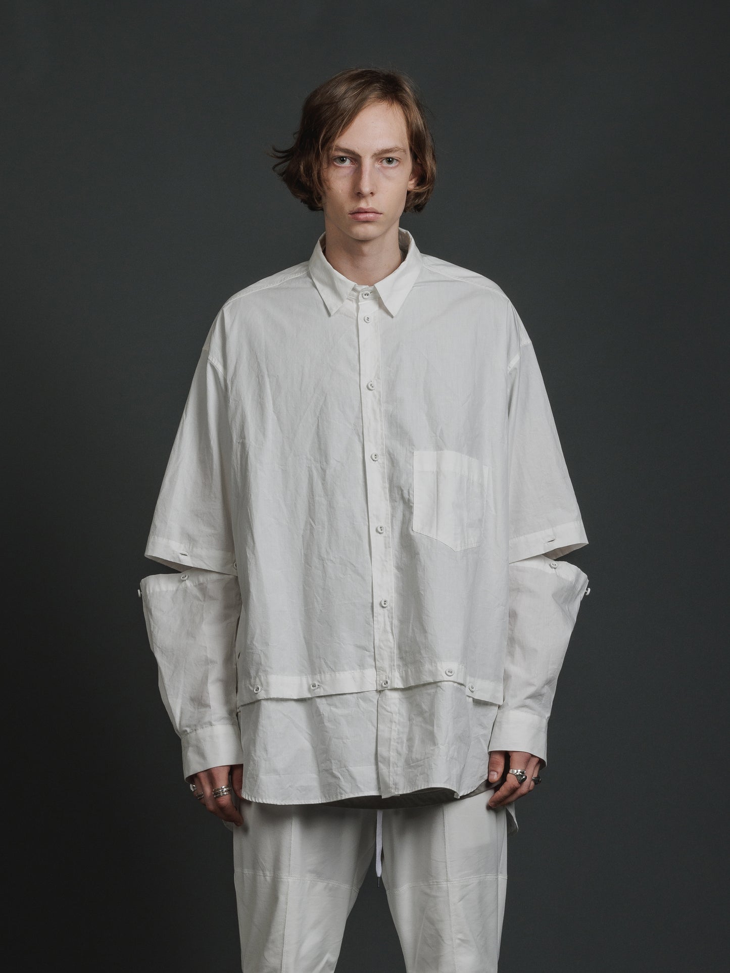 
                  
                    DETACHABLE SHIRT
                  
                