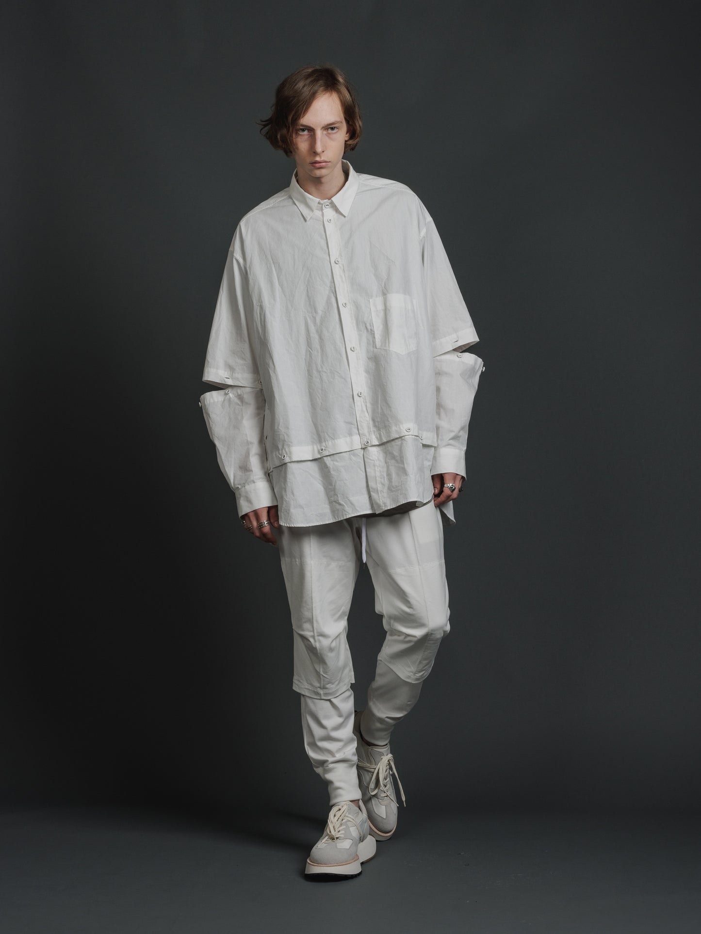 
                  
                    DETACHABLE SHIRT
                  
                