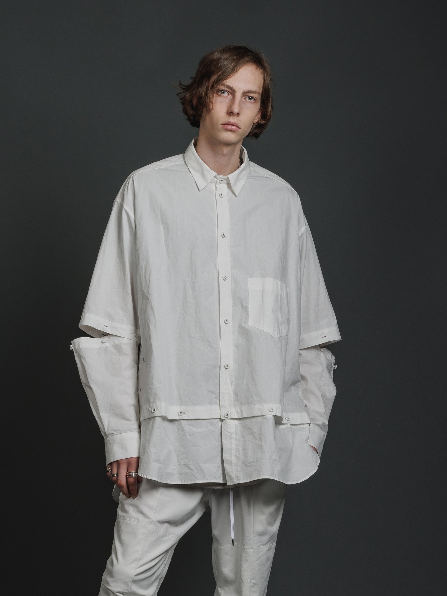 
                  
                    DETACHABLE SHIRT
                  
                