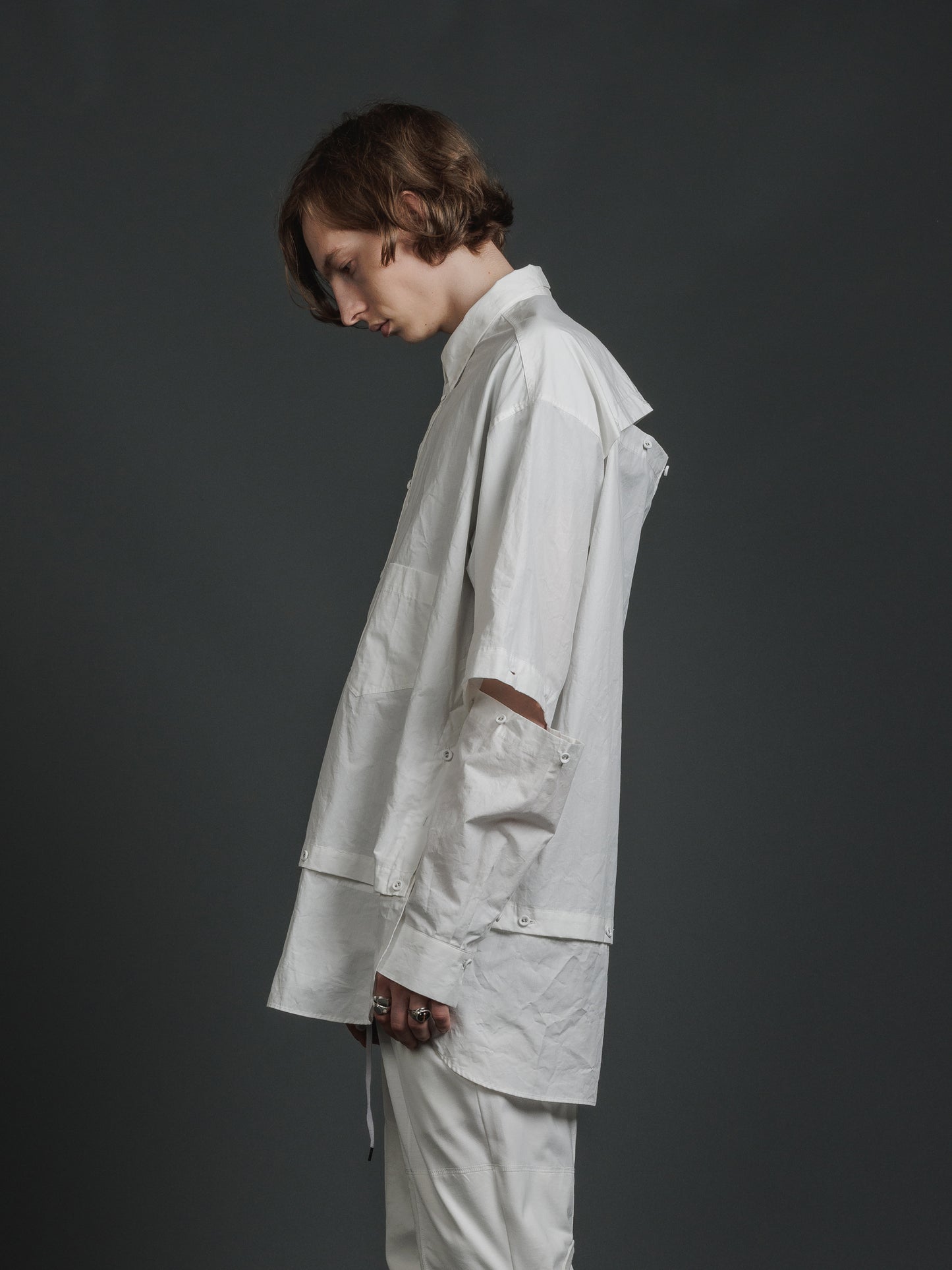 
                  
                    DETACHABLE SHIRT
                  
                