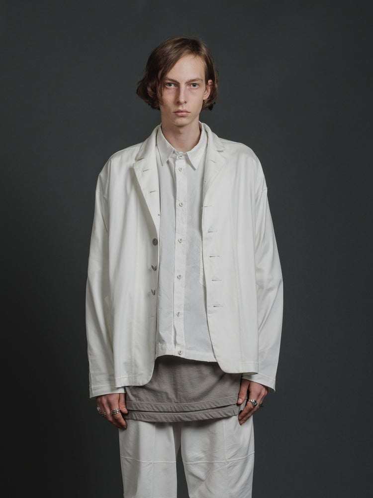 
                  
                    DETACHABLE SHIRT
                  
                