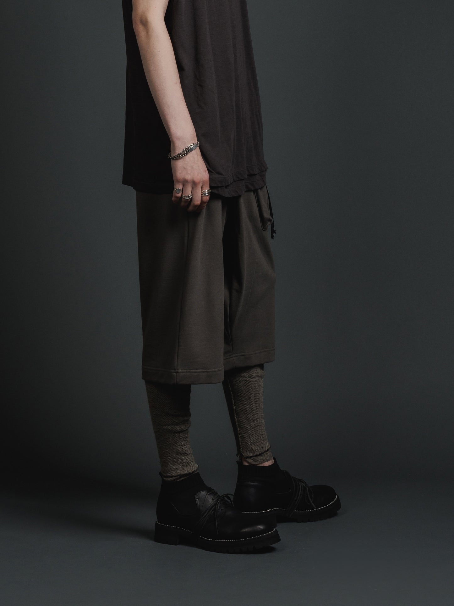 
                  
                    SWEAT WRAP PANTS
                  
                