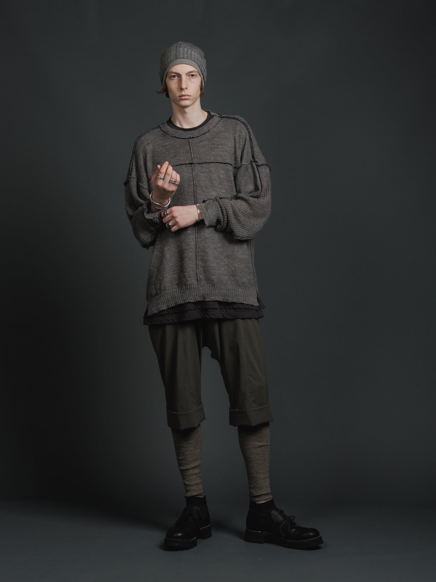 
                  
                    HARD TWISTED RAMIE YARN SWEATER
                  
                