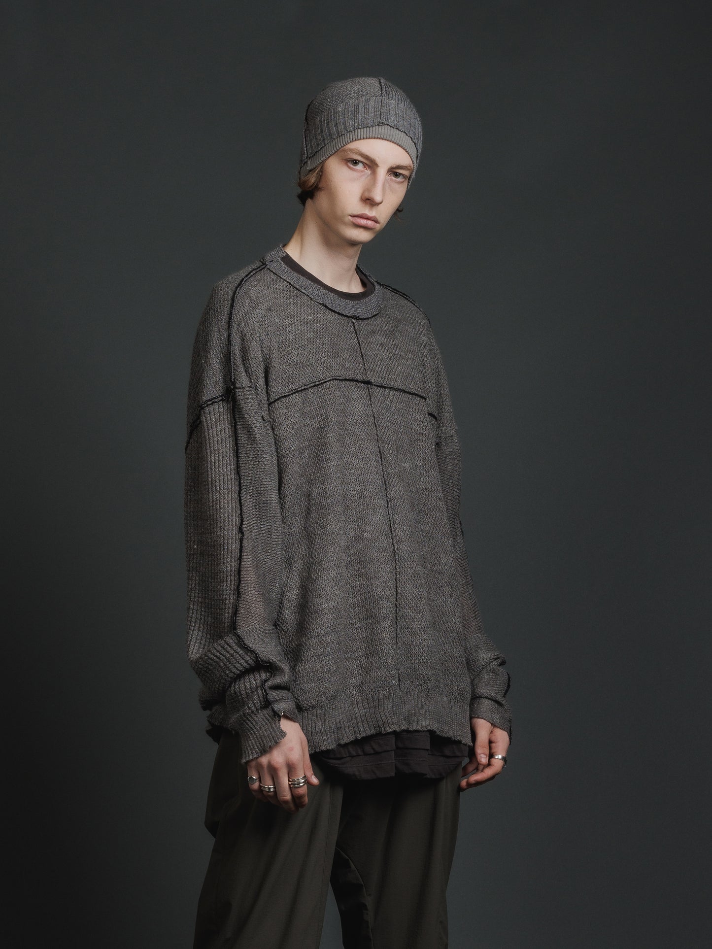 
                  
                    HARD TWISTED RAMIE YARN SWEATER
                  
                