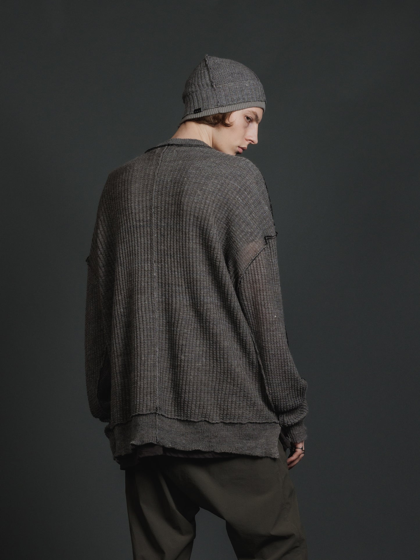 
                  
                    HARD TWISTED RAMIE YARN SWEATER
                  
                
