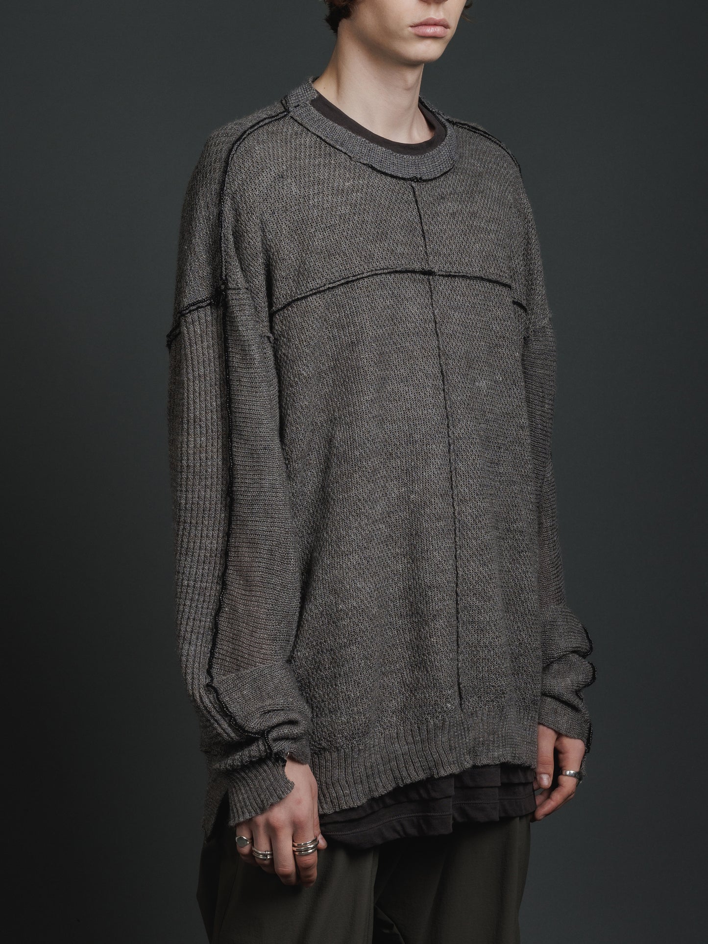 
                  
                    HARD TWISTED RAMIE YARN SWEATER
                  
                