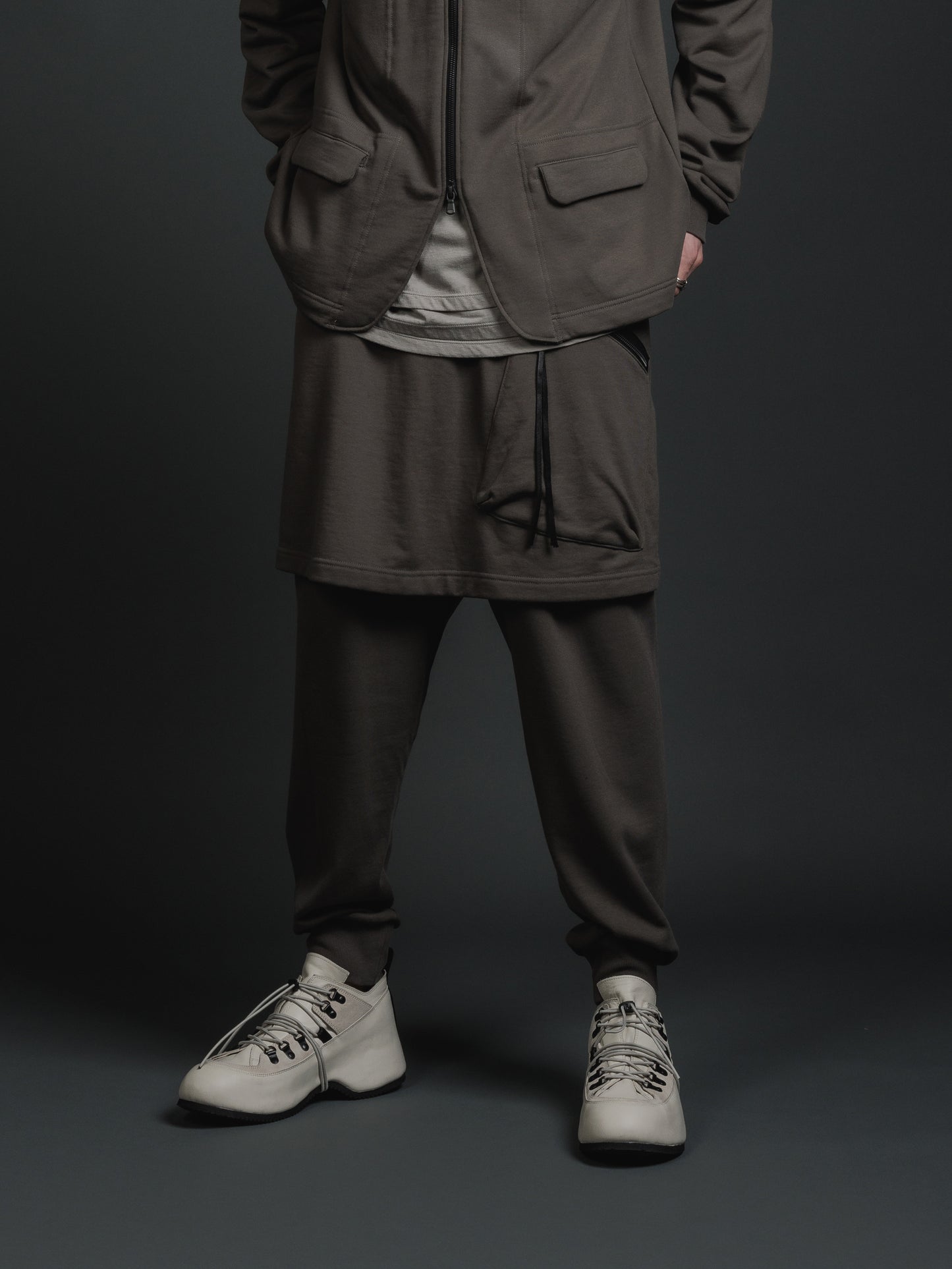 
                  
                    SWEAT SKIRT PANTS
                  
                