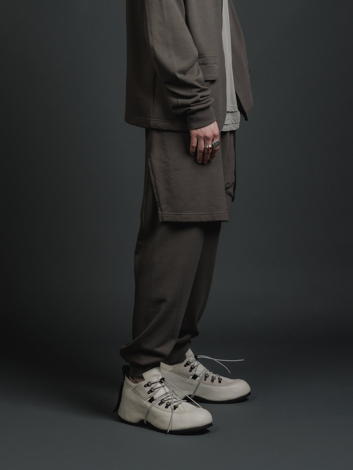 
                  
                    SWEAT SKIRT PANTS
                  
                