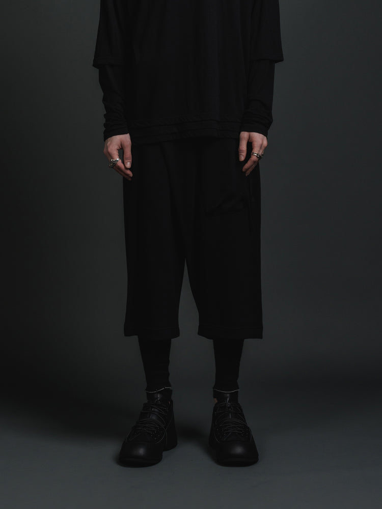 
                  
                    SWEAT WRAP PANTS
                  
                