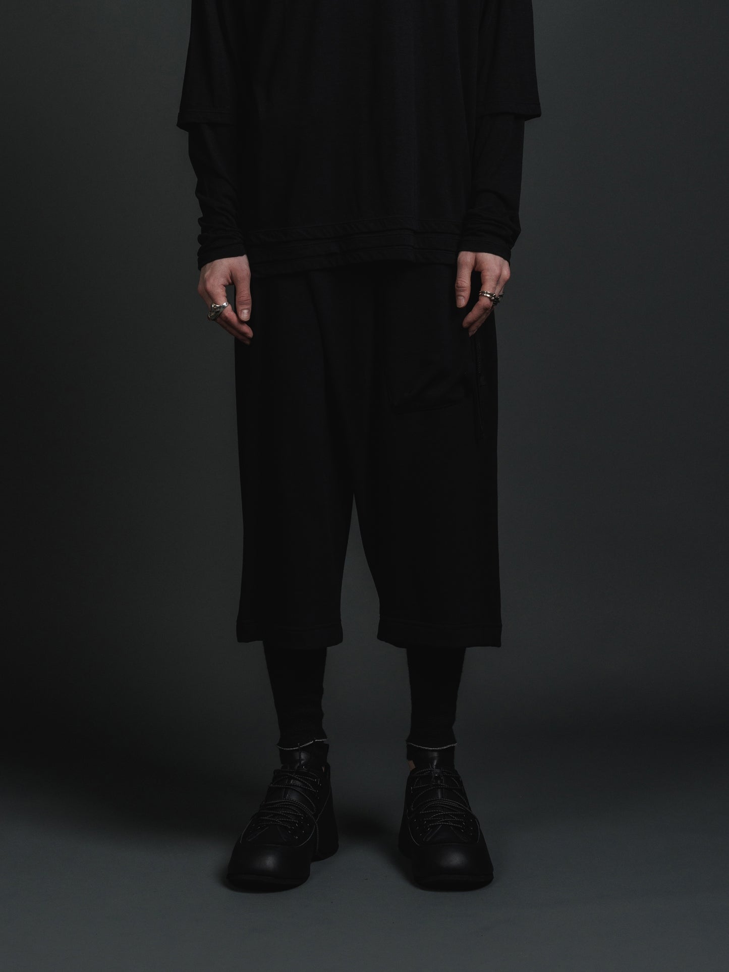 
                  
                    SWEAT WRAP PANTS
                  
                