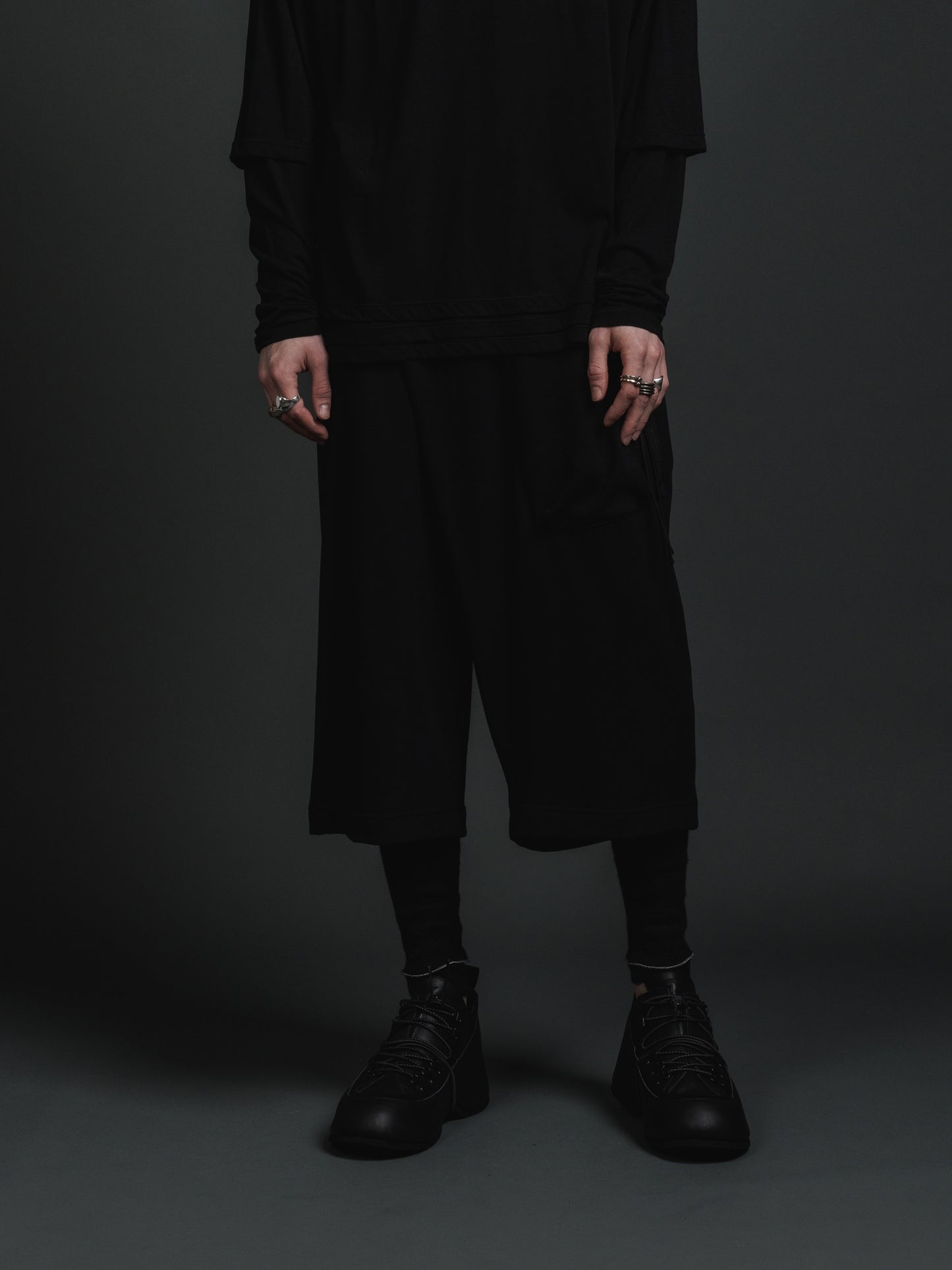 
                  
                    SWEAT WRAP PANTS
                  
                