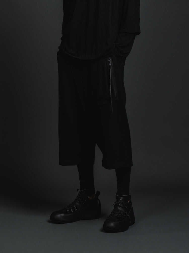 
                  
                    SWEAT WRAP PANTS
                  
                