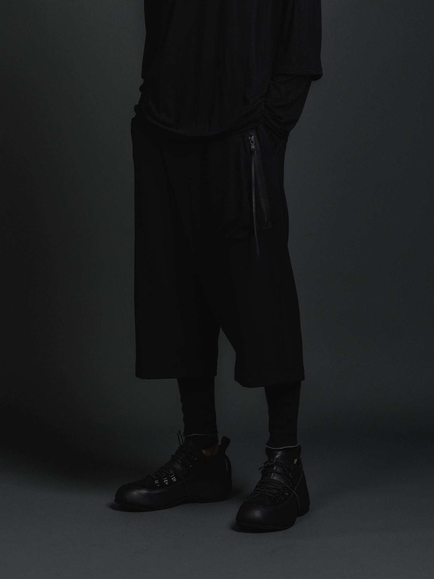 
                  
                    SWEAT WRAP PANTS
                  
                