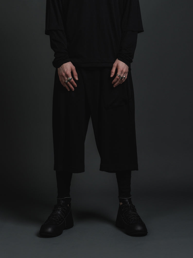 
                  
                    SWEAT WRAP PANTS
                  
                