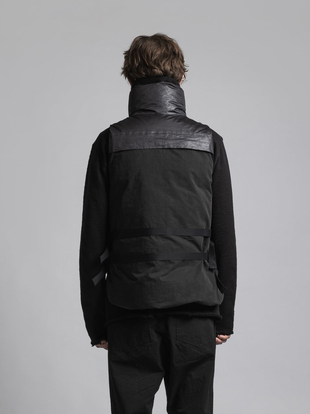 
                  
                    WATER-REPELLENT DOWN VEST
                  
                